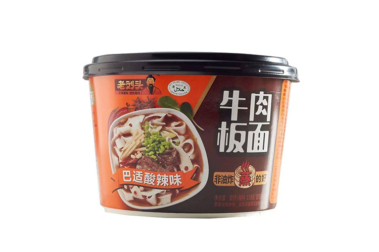 LAOLIUTOU'S BEEF NOODLE WITH BASHI SPICY & SOUR FLAVOUR 118G